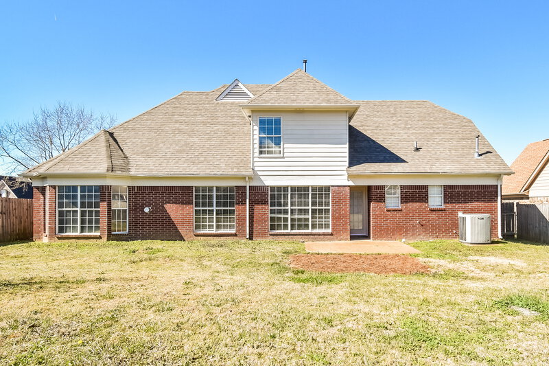 2,245/Mo, 7396 Hunters Forest Dr Olive Branch, MS 38654 Rear View