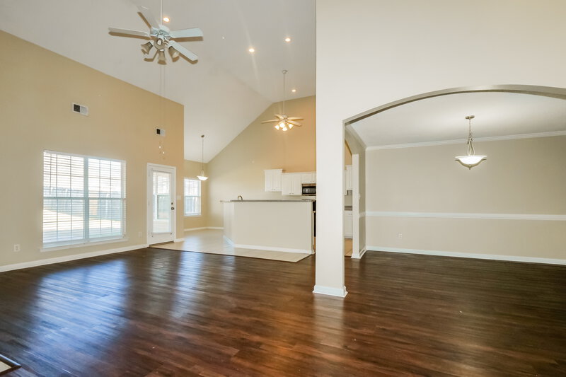 2,020/Mo, 11652 Mahogany Dr Arlington, TN 38002 Living Room View 2