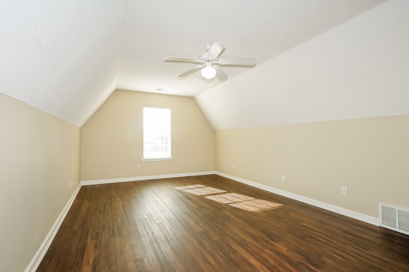 2,020/Mo, 11652 Mahogany Dr Arlington, TN 38002 Loft View