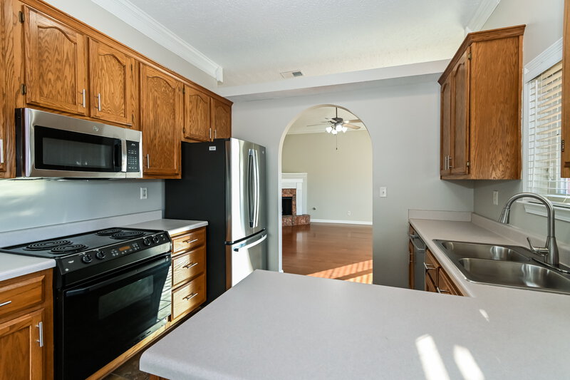 1,975/Mo, 6319 Sandbourne W Olive Branch, MS 38654 Kitchen View 2