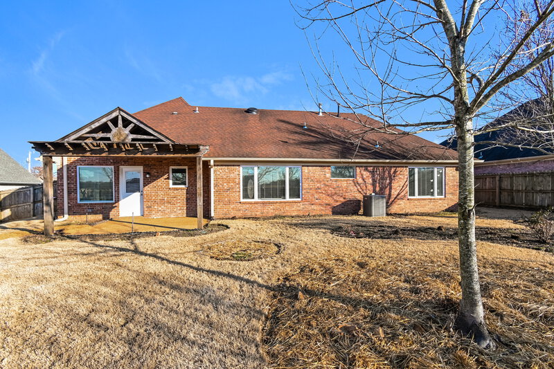 1,975/Mo, 6319 Sandbourne W Olive Branch, MS 38654 Rear View