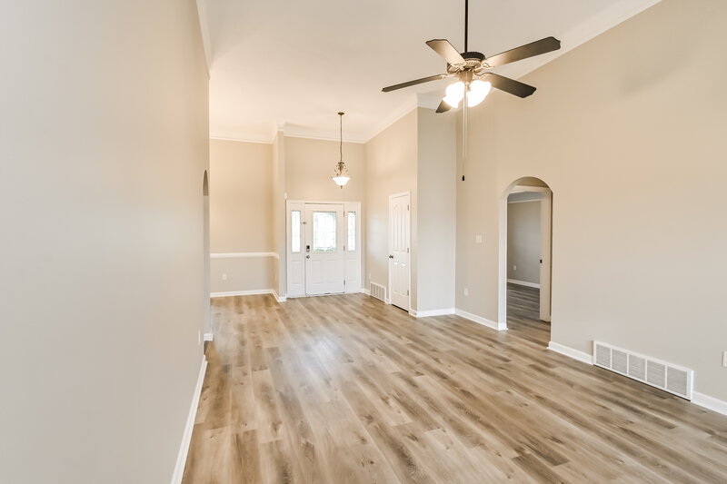 2,650/Mo, 4199 Sidlehill Dr Olive Branch, MS 38654 Living Room View