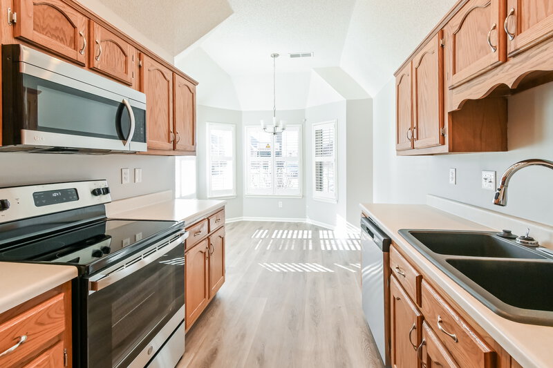 1,715/Mo, 5856 Kayla Dr Southaven, MS 38671 Kitchen View