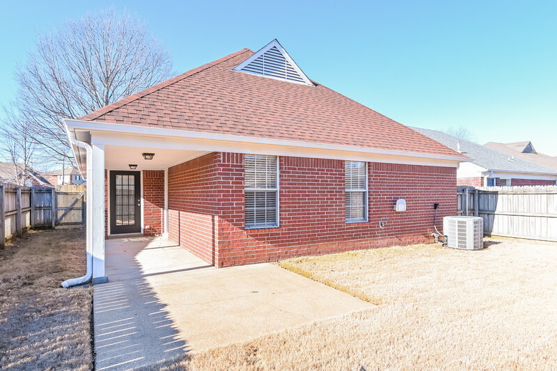 1,715/Mo, 5856 Kayla Dr Southaven, MS 38671 Rear View