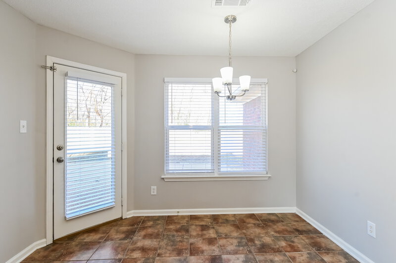 3,230/Mo, 6153 N Ragland Cv Arlington, TN 38002 Breakfast Nook View