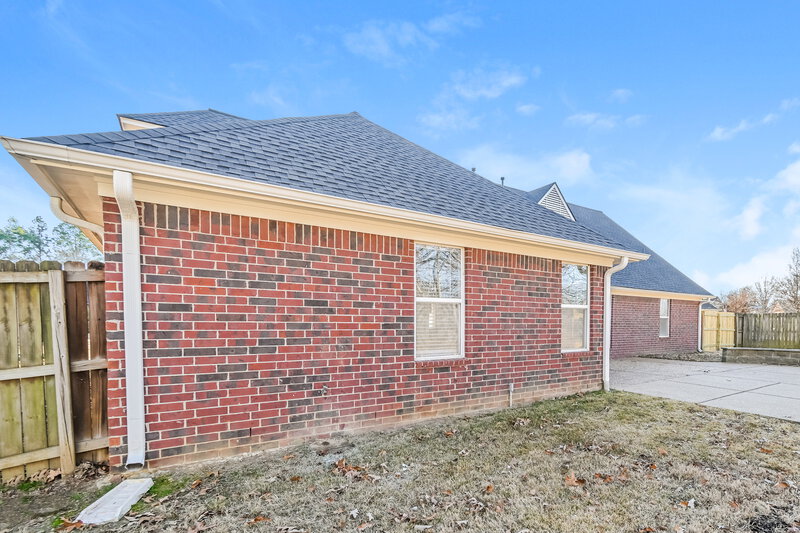 3,230/Mo, 6153 N Ragland Cv Arlington, TN 38002 Rear View