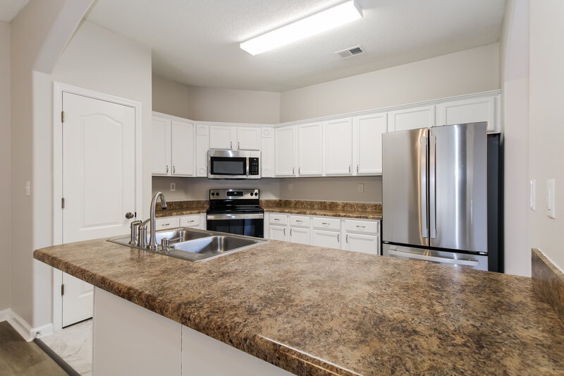 1,690/Mo, 10181 Sorrento Pl Cordova, TN 38018 Kitchen View