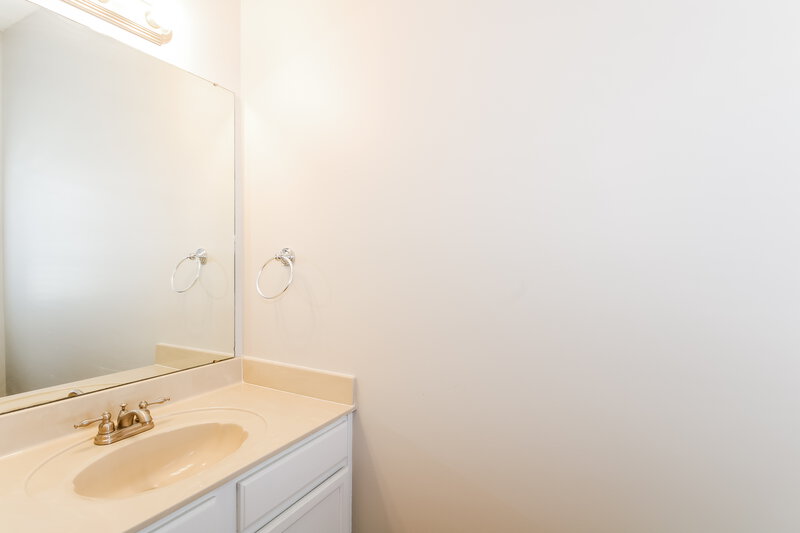 1,690/Mo, 10181 Sorrento Pl Cordova, TN 38018 Bathroom View