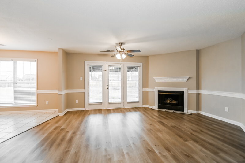 2,730/Mo, 47 Woodshire Ln Brighton, TN 38011 Living Room View 2