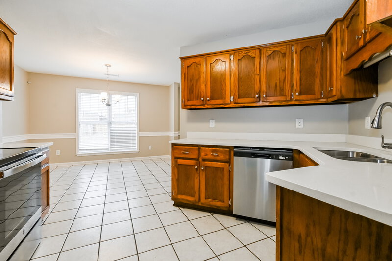 2,730/Mo, 47 Woodshire Ln Brighton, TN 38011 Kitchen View