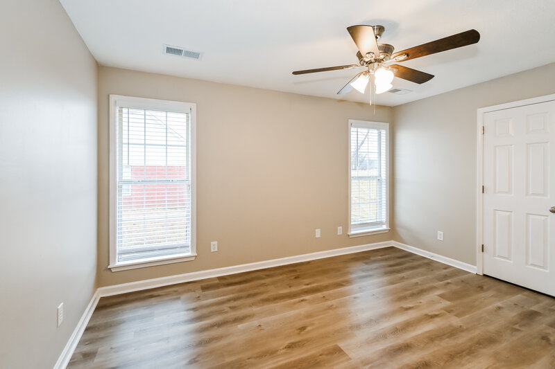 2,730/Mo, 47 Woodshire Ln Brighton, TN 38011 Main Bedroom View