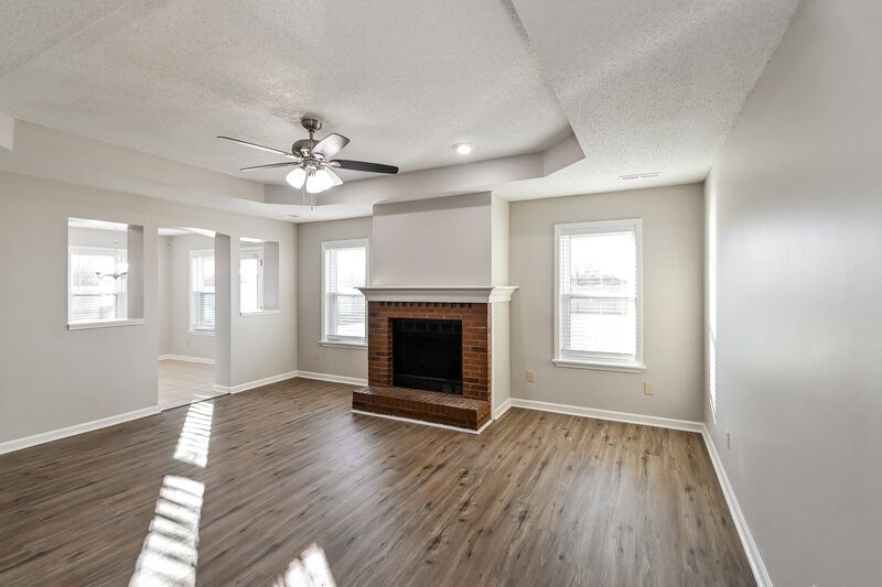 1,810/Mo, 57 Persimmon Cv Atoka, TN 38004 Living Room View 2