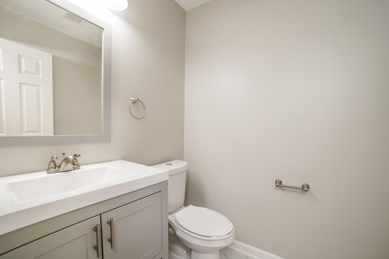 3,510/Mo, 4394 Winding Hollow Way Memphis, TN 38125 Bathroom View