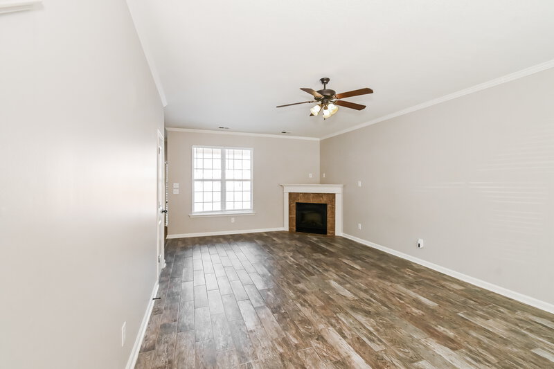 2,295/Mo, 9194 Afton Grove Rd Cordova, TN 38018 Living Room View 2