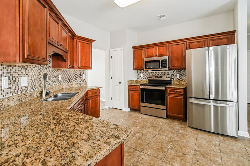 2,295/Mo, 9194 Afton Grove Rd Cordova, TN 38018 Kitchen View 2