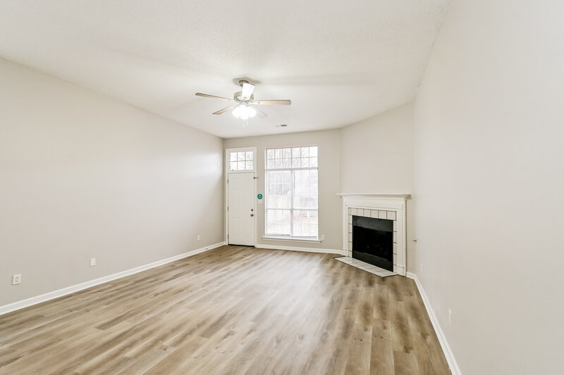 2,090/Mo, 2752 Misty Valley Dr Arlington, TN 38002 Living Room View 2