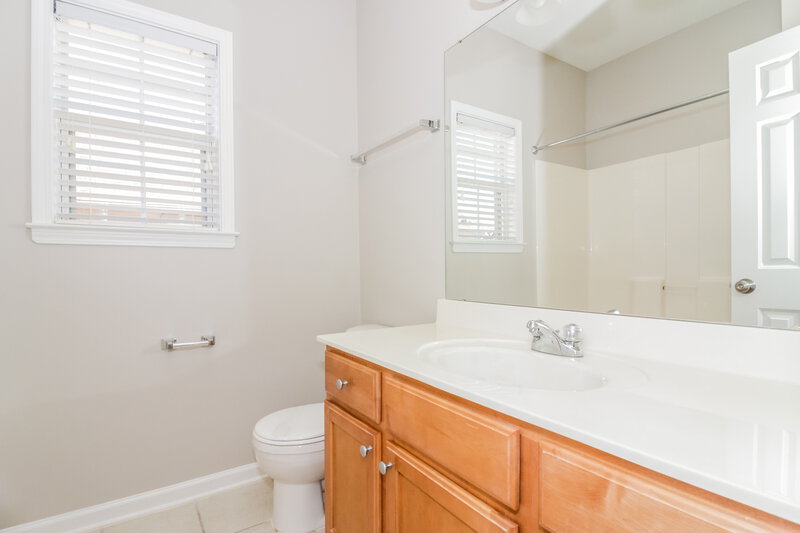 1,935/Mo, 2647 Wood Sage Dr Cordova, TN 38016 Bathroom View