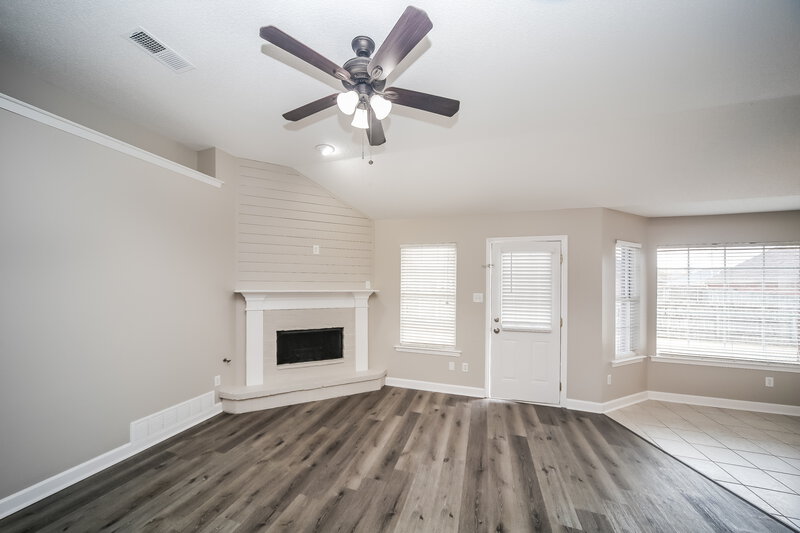 2,780/Mo, 13083 Braybourne Cross Olive Branch, MS 38654 Living Room View