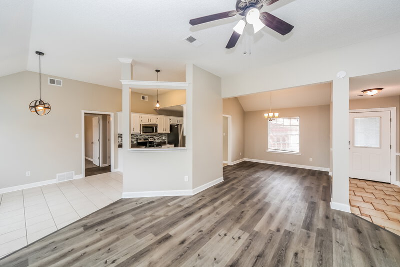 2,780/Mo, 13083 Braybourne Cross Olive Branch, MS 38654 Living Room View 2