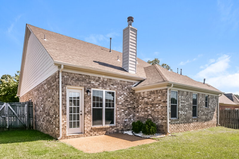 2,280/Mo, 1083 Red Fern Cir E Cordova, TN 38018 Rear View