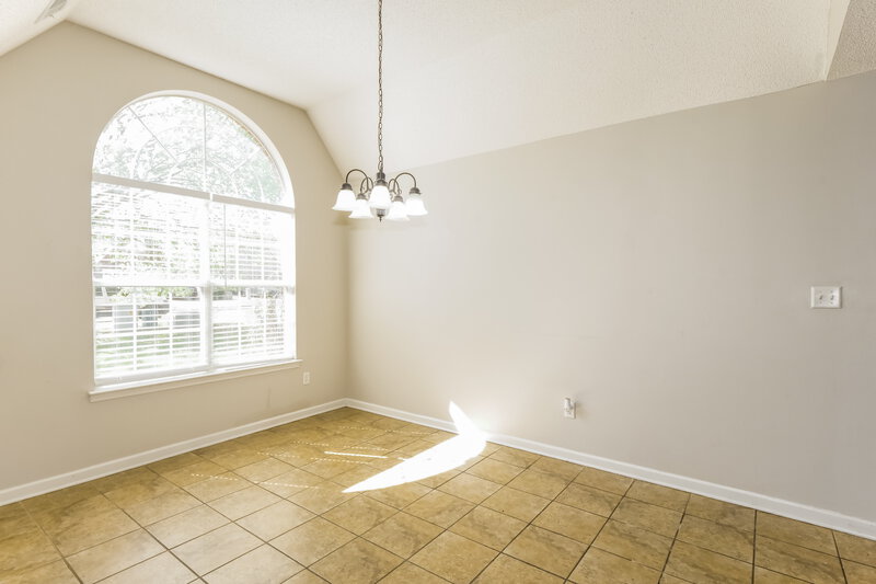 1,920/Mo, 7182 Crape Myrtle Dr Olive Branch, MS 38654 Dining Room View