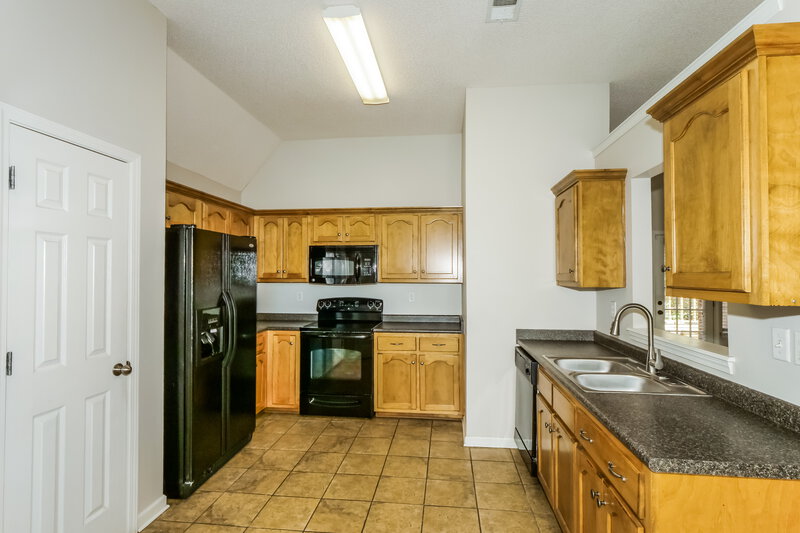 1,920/Mo, 7182 Crape Myrtle Dr Olive Branch, MS 38654 Kitchen View