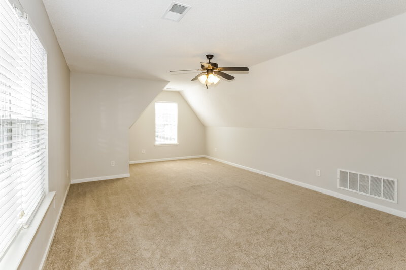 1,920/Mo, 7182 Crape Myrtle Dr Olive Branch, MS 38654 Bonus Room View