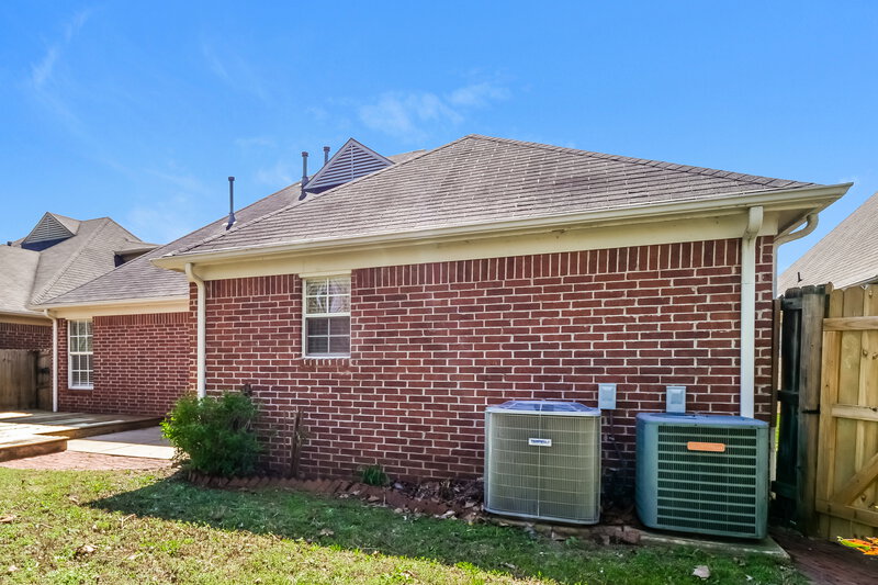 1,920/Mo, 7182 Crape Myrtle Dr Olive Branch, MS 38654 Rear View 2