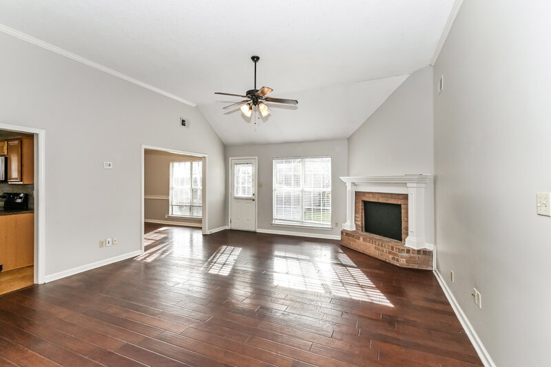 1,970/Mo, 1755 Steeplechase Cv Southaven, MS 38671 Living Room View