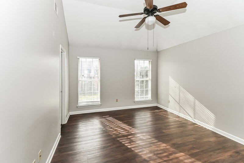 1,970/Mo, 1755 Steeplechase Cv Southaven, MS 38671 Main Bedroom View