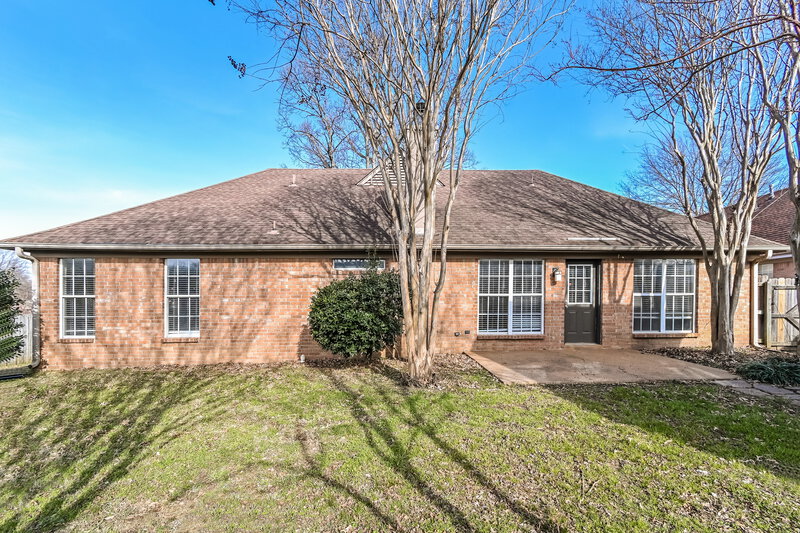 1,970/Mo, 1755 Steeplechase Cv Southaven, MS 38671 Rear View