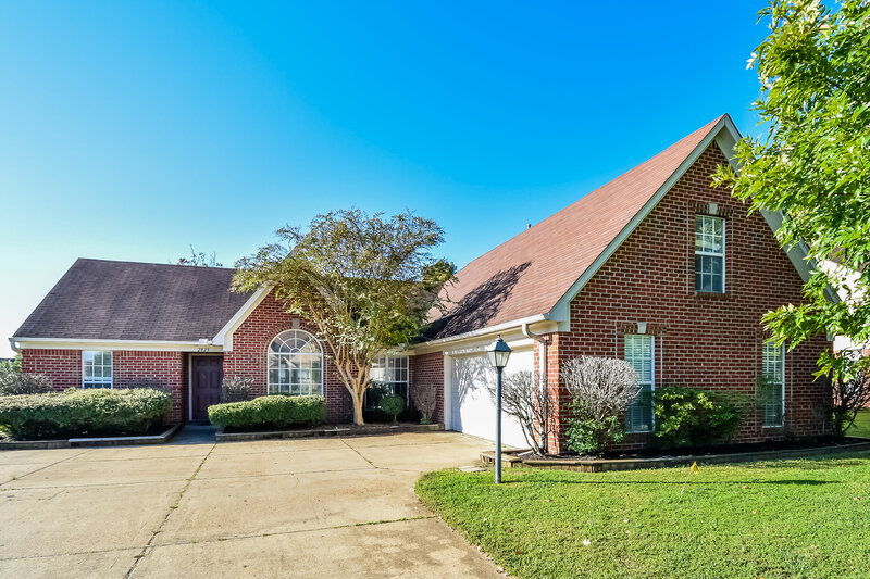 1,975/Mo, 2829 Russum Dr Southaven, MS 38672 Front View