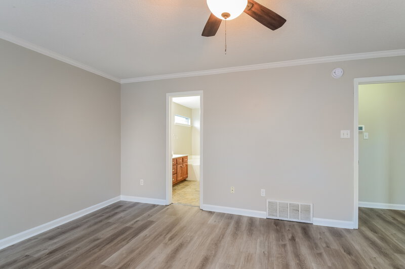 1,975/Mo, 2829 Russum Dr Southaven, MS 38672 Main Bedroom View 2