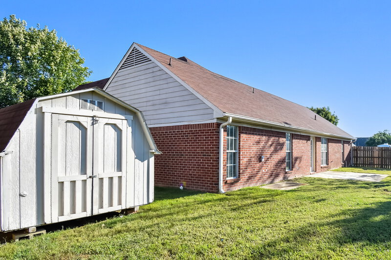 1,975/Mo, 2829 Russum Dr Southaven, MS 38672 Rear View