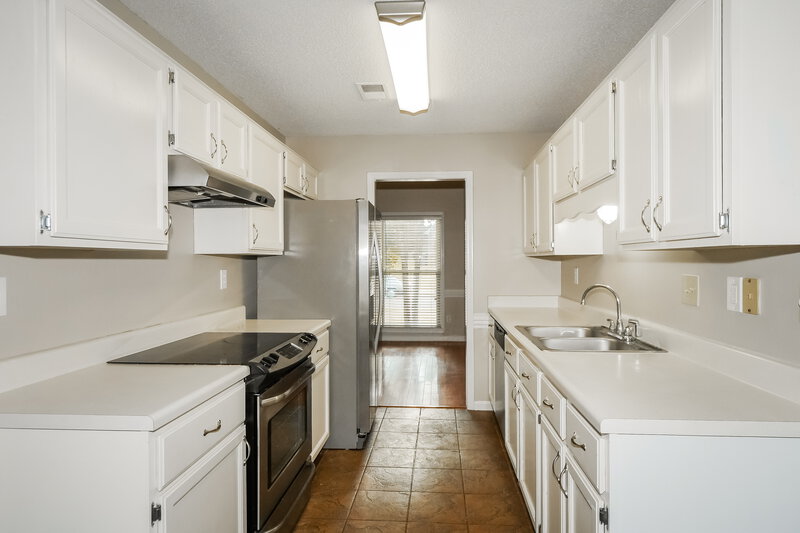 2,145/Mo, 7576 Dexter Run Cir Cordova, TN 38016 Kitchen View