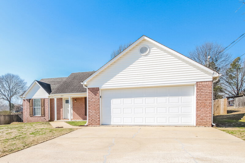 1,725/Mo, 331 Bloomington Dr Brighton, TN 38011 Front View 2