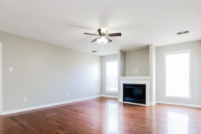 1,725/Mo, 331 Bloomington Dr Brighton, TN 38011 Living Room View