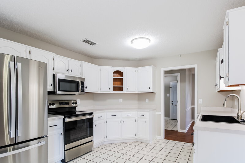 1,725/Mo, 331 Bloomington Dr Brighton, TN 38011 Kitchen View