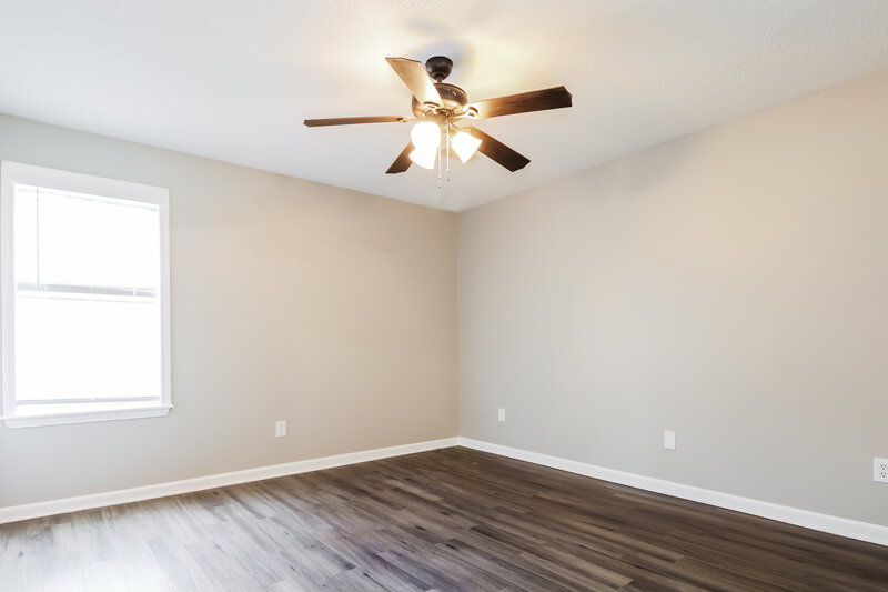 1,725/Mo, 331 Bloomington Dr Brighton, TN 38011 Main Bedroom View