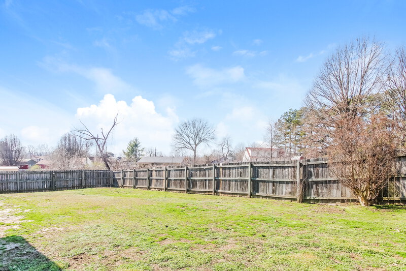 1,725/Mo, 331 Bloomington Dr Brighton, TN 38011 Rear View 2