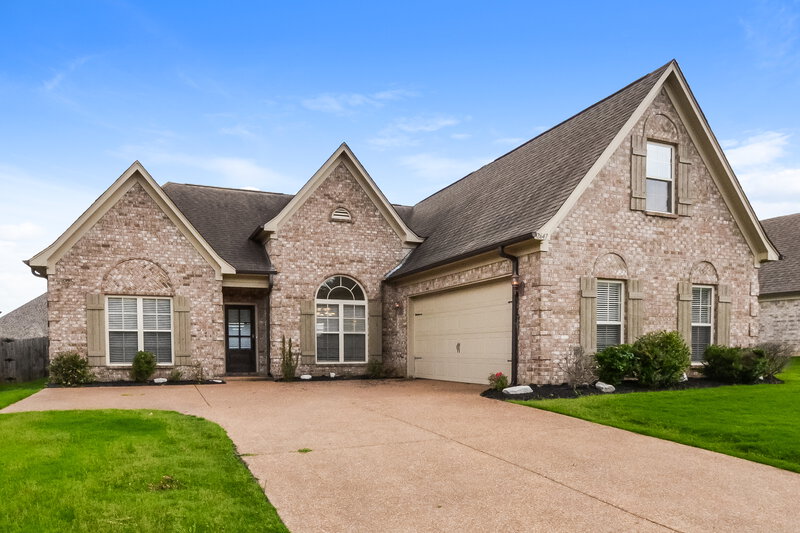 2,400/Mo, 2647 Champion Hills Dr Southaven, MS 38672 Front View