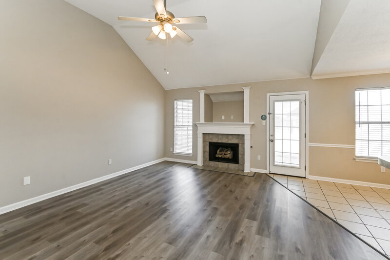 1,575/Mo, 150 Susanne Dr Oakland, TN 38060 Living Room View 2
