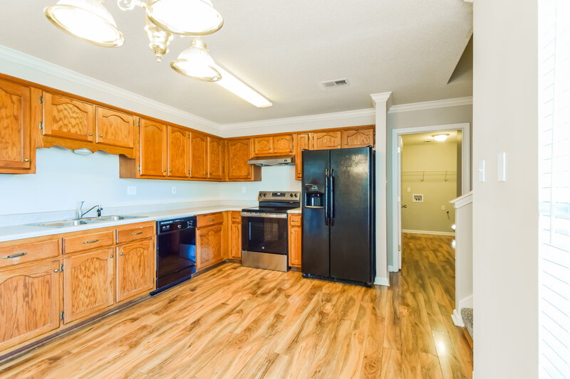 2,200/Mo, 5680 Carter Dr Southaven, MS 38672 Dining Room View