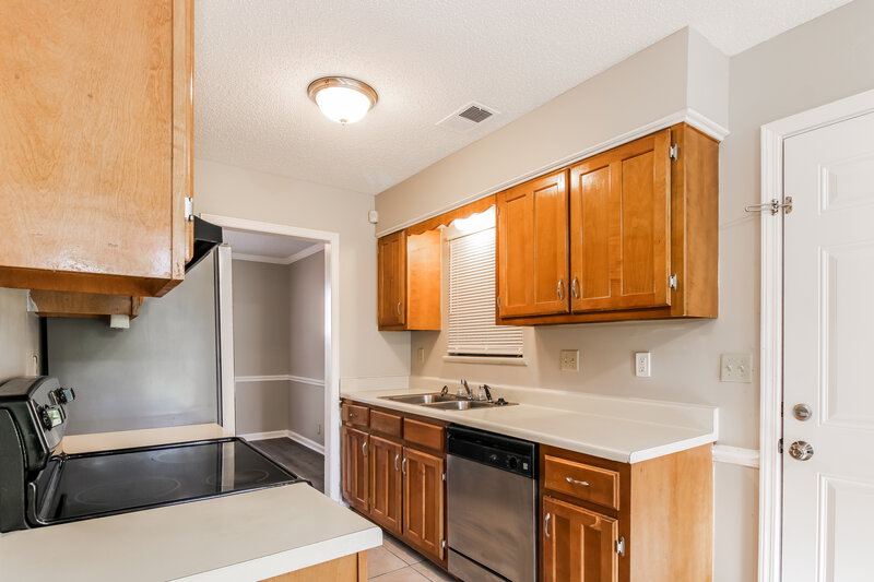 1,620/Mo, 3740 Schanna Dr Memphis, TN 38135 Kitchen View