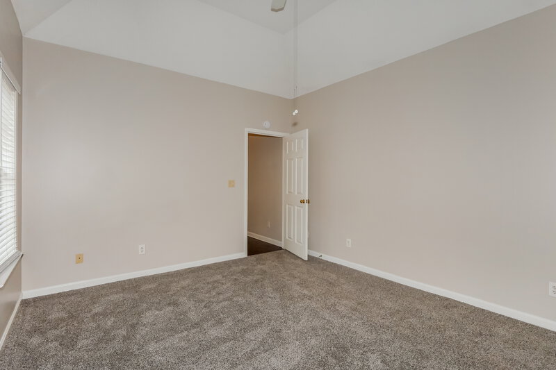 1,740/Mo, 596 N Ericson Rd Cordova, TN 38018 Main Bedroom View