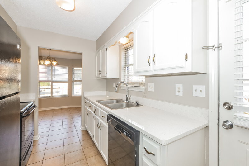 1,470/Mo, 7499 Spinola Cv Memphis, TN 38133 Kitchen View 2