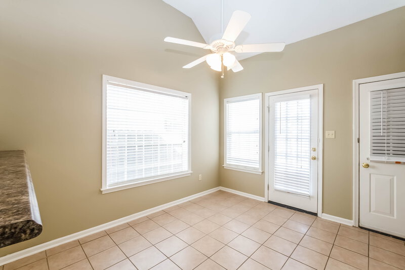 2,270/Mo, 756 N Ericson Rd Cordova, TN 38018 Dining Room View 3