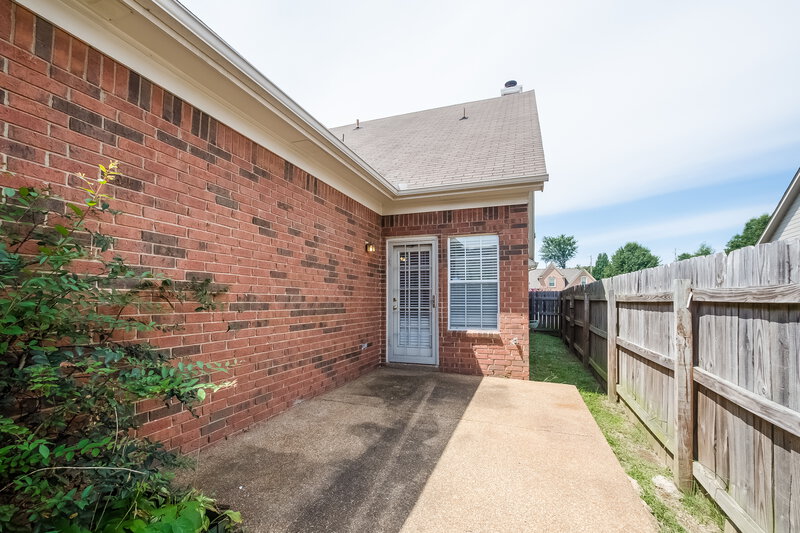 2,270/Mo, 756 N Ericson Rd Cordova, TN 38018 Rear View 2