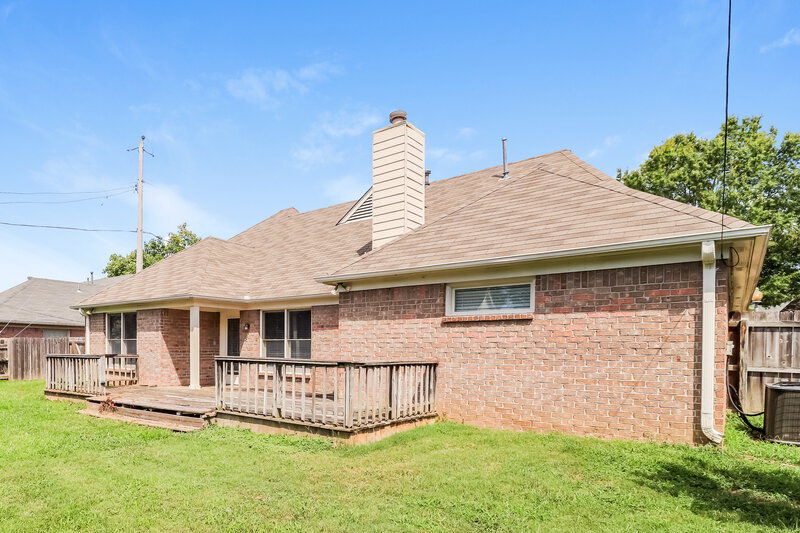 2,245/Mo, 7625 Dexter Park Dr Cordova, TN 38016 Rear View