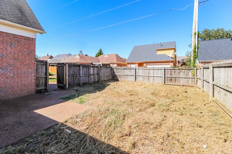 2,270/Mo, 8692 Overcup Oaks Dr Cordova, TN 38018 Rear View 2